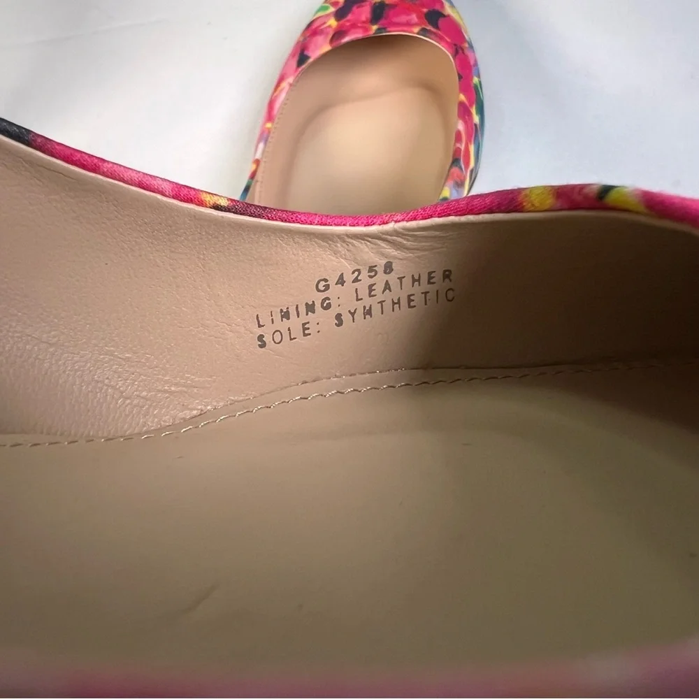 J. Crew Lucite Heel Ratti Painted Pineapple
Pump 9.5 NEW
$268 now $125 - Picture 8 of 11